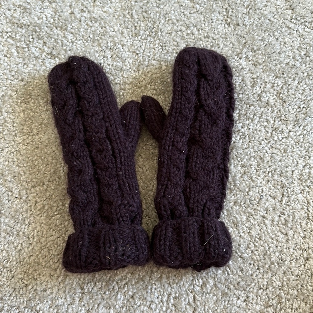 Hugo Boss mittens